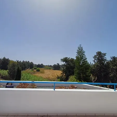 Paradise Gardens - Superb Large 3 Bed 2 Bath *