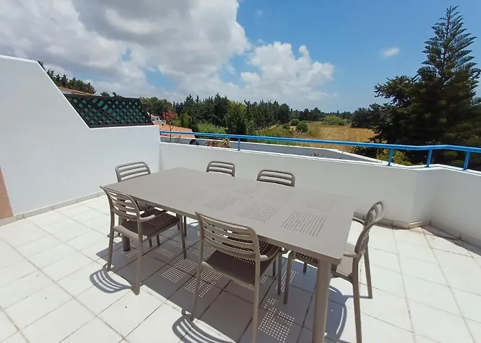 Paradise Gardens - Superb Large 3 Bed 2 Bath * パ フォス