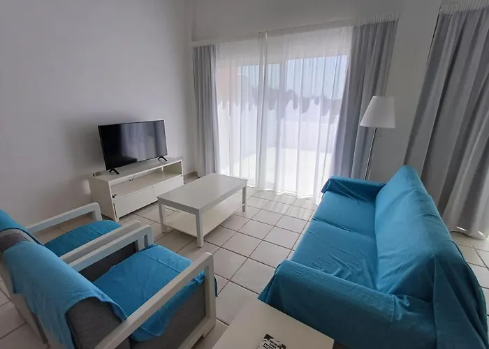 Paradise Gardens - Superb Large 3 Bed 2 Bath