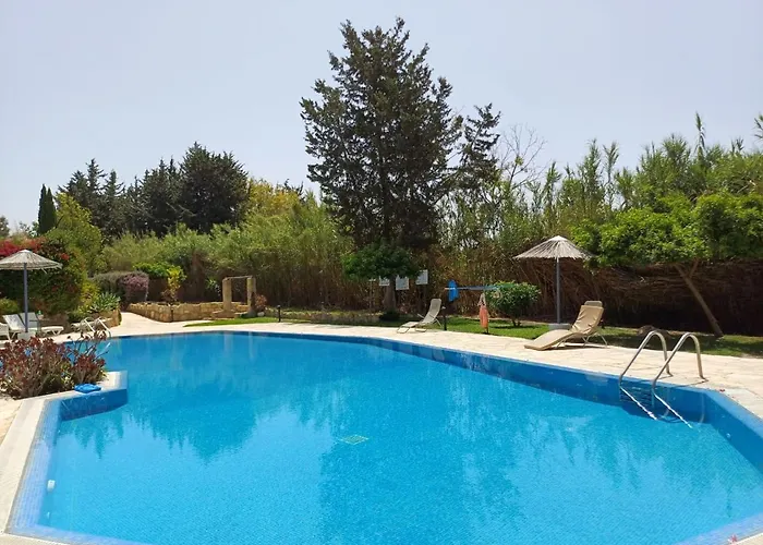 Paradise Gardens - Superb Large 3 Bed 2 Bath