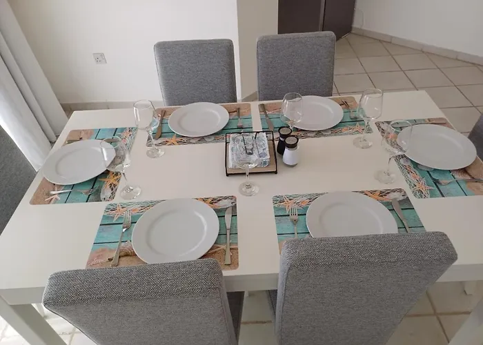 Paradise Gardens - Superb Large 3 Bed 2 Bath アパート