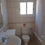 Paradise Gardens - Superb Large 3 Bed 2 Bath * 파포스
