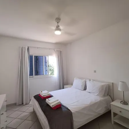 Apartman Paradise Gardens - Superb Large 3 Bed 2 Bath Paphos