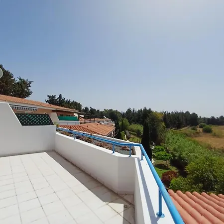 Paradise Gardens - Superb Large 3 Bed 2 Bath Apartman *